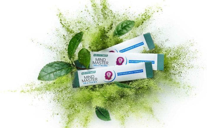 das Bild zeigt eine grüne Puder oder Powder Explosion mit Produkten